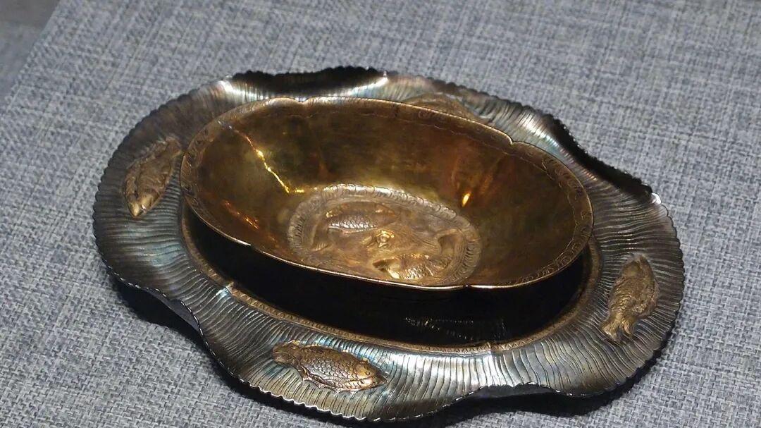 一件精美的唐代白玉研茶钵