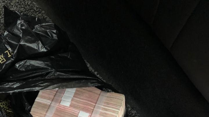 闺蜜借车反成仇人！开走奥迪后 20 万现金消失，法院判了