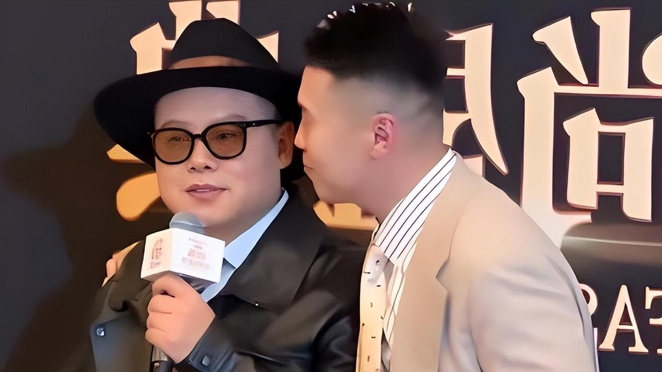 岳云鹏从长衫到皮衣，二十年逆袭路，跨界三栖到底靠什么？