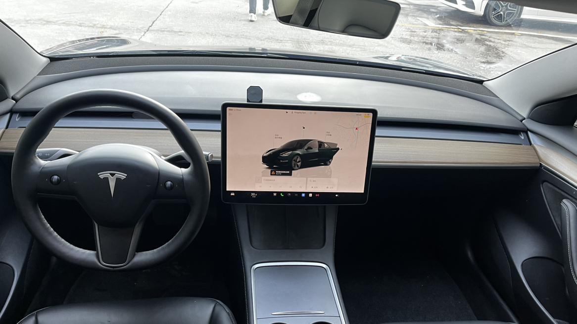 2022款特斯拉Model3，4万公里一手准新车，纯电出行新选择？