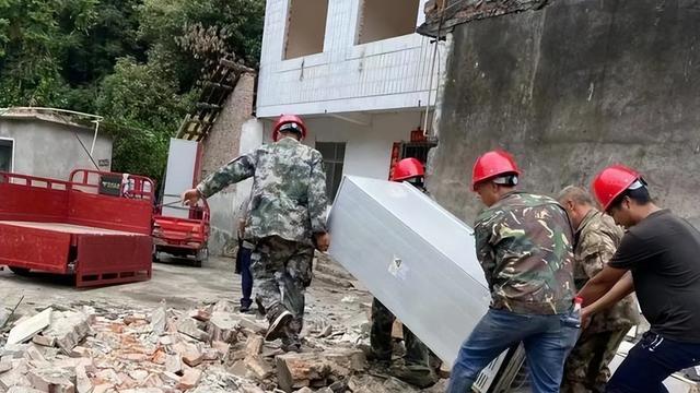 中国一旦发生战争，要记得第一时间要带好这5样东西，才能保命