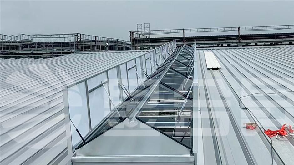 三角形电动采光排烟天窗介绍与制作工艺