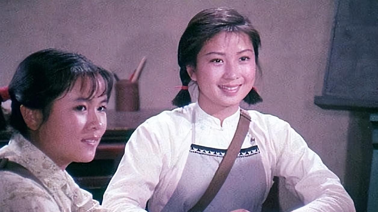 从京剧刀马旦到银幕传奇，吴海燕为何错过《庐山恋》却成就永恒经典？