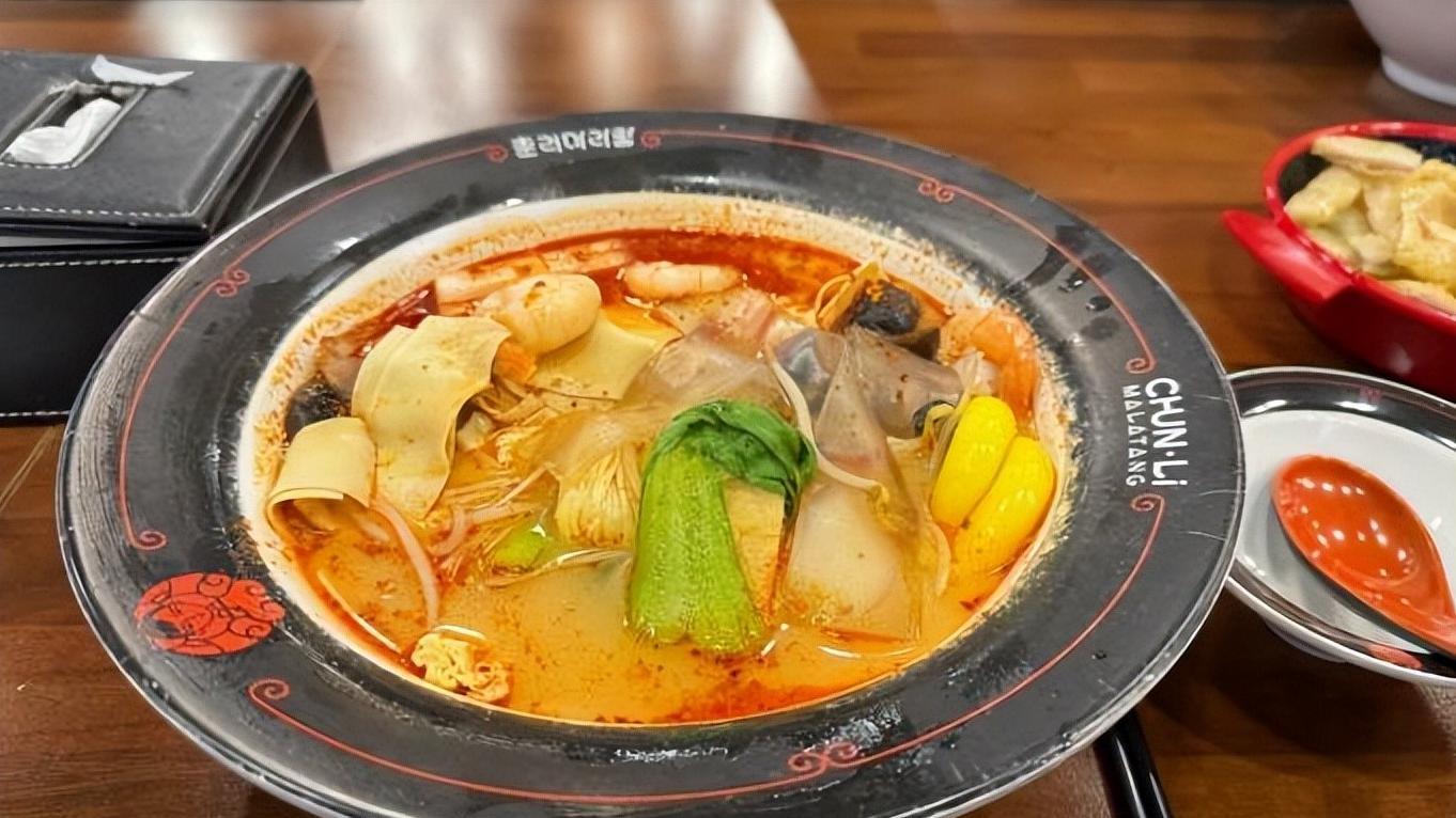 麻辣烫进校园，孩子们的午餐选择变丰富了？