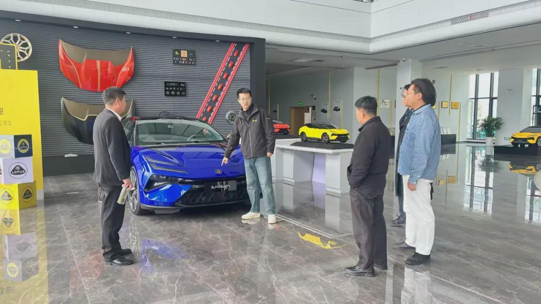 信阳工程职业学院考察团赴武汉车企工厂开展访企拓岗行动