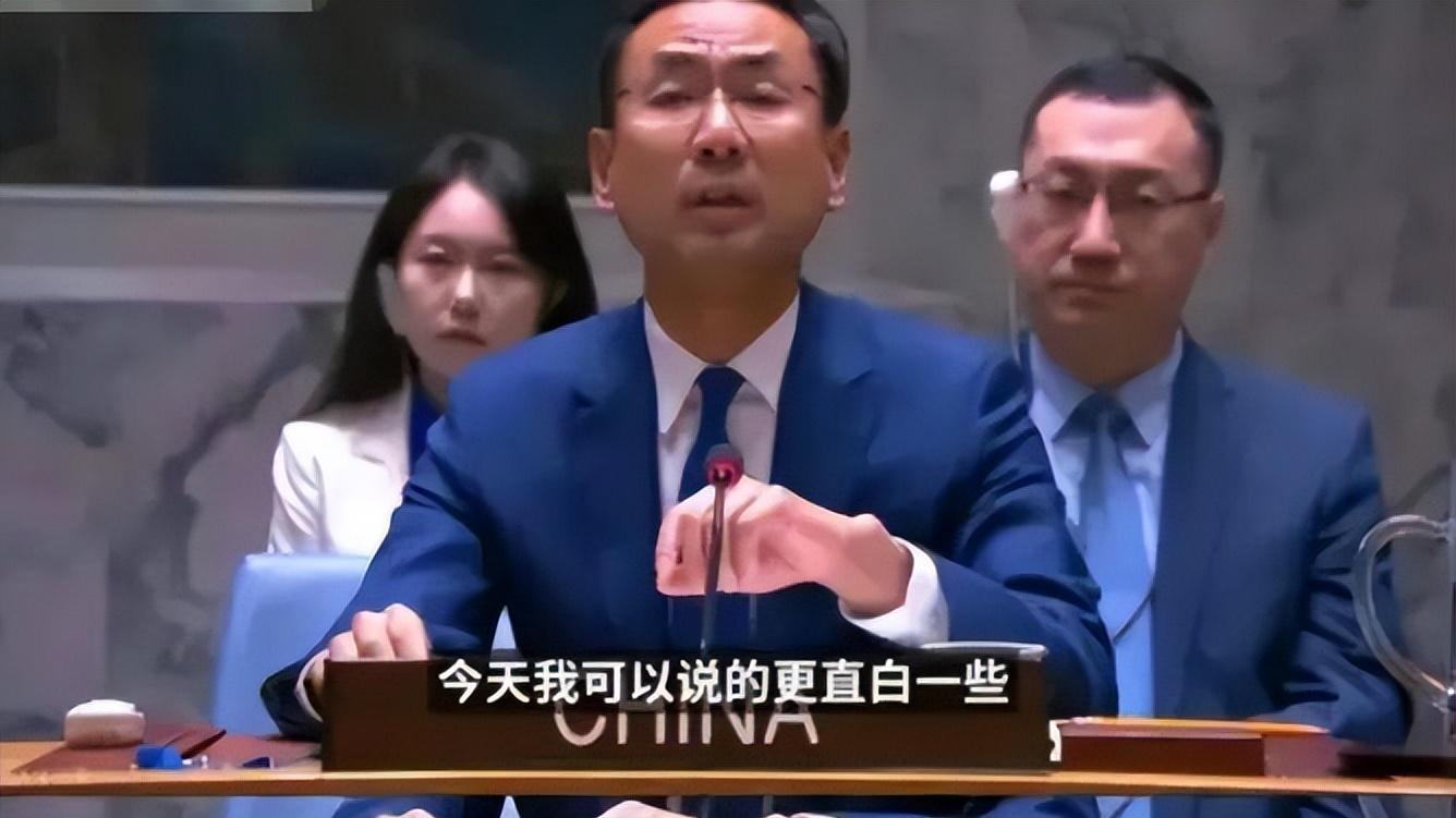 中国不给台阶下，特朗普换了打法，紧急签署总统令，美情况不妙