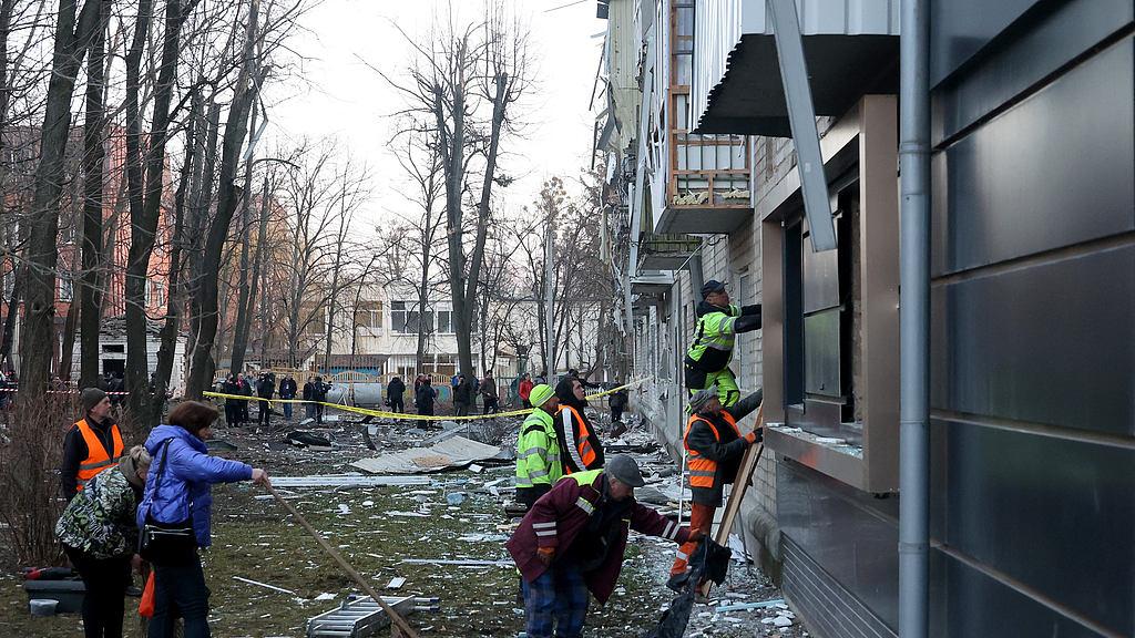 关键时刻，美国无力控局，中国果断出手了