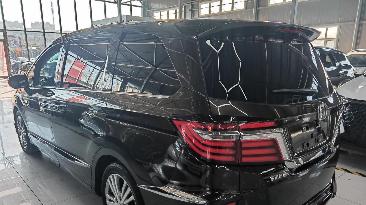 16年本田艾力绅，家用大空间，二手价格很友好！