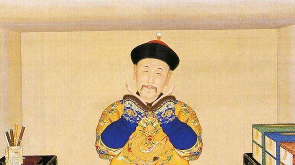 古代皇帝的龙袍竟然终身不洗？