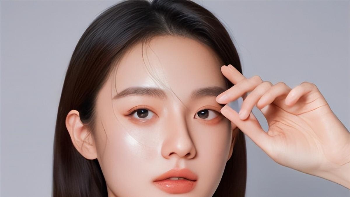 肌肤暗沉肤色不均用什么护肤品好？美白去暗沉护肤品推荐
