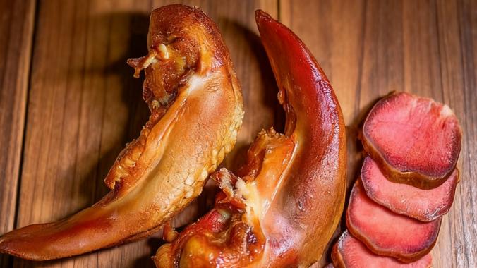 七环牧场腊猪舌，一口尝尽地道味烟火味