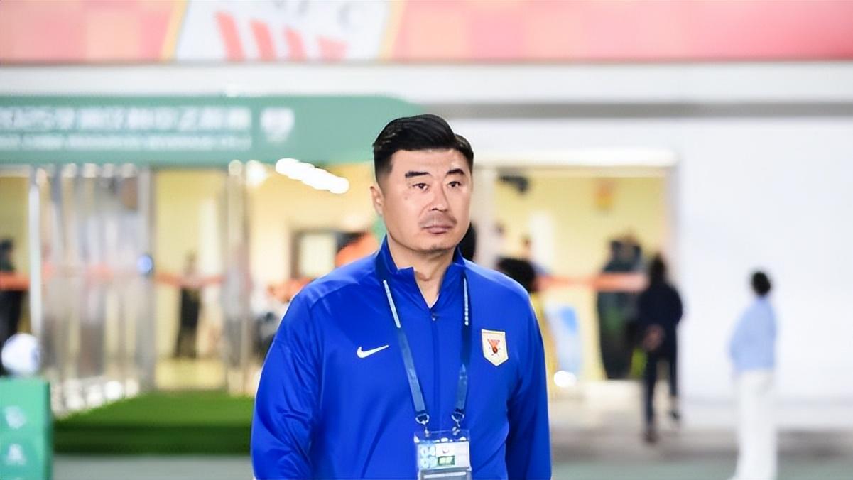 韩鹏在10月28日暂时离开鲁能，直接去山东男足执教，备战全运会