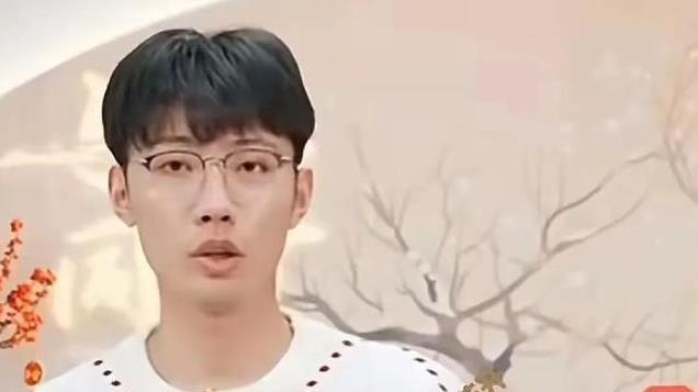 同样是为灾区捐款，俞敏洪与董宇辉有不同举动，网友评论引热议