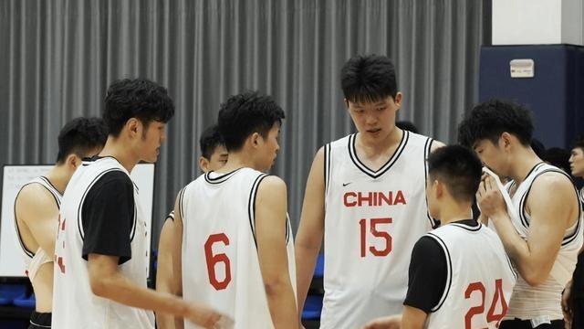 耀眼廖三宁，黯淡徐杰，后卫线谁去谁留？数据真理还是人情至上？