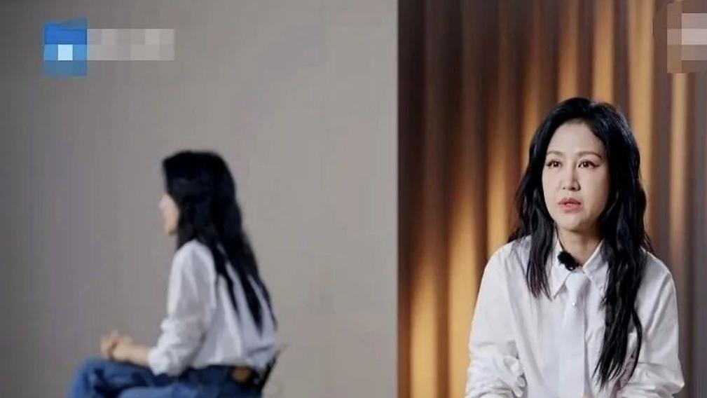 看到鲍蕾那个采访，我心里咯噔一下