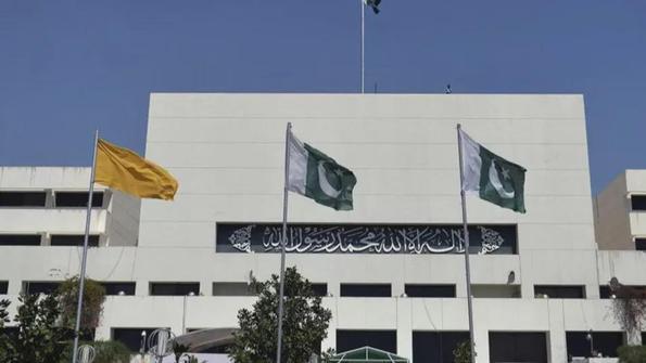 印巴都设置总统和总理职位，为何印度有副总统，巴基斯坦却没有？