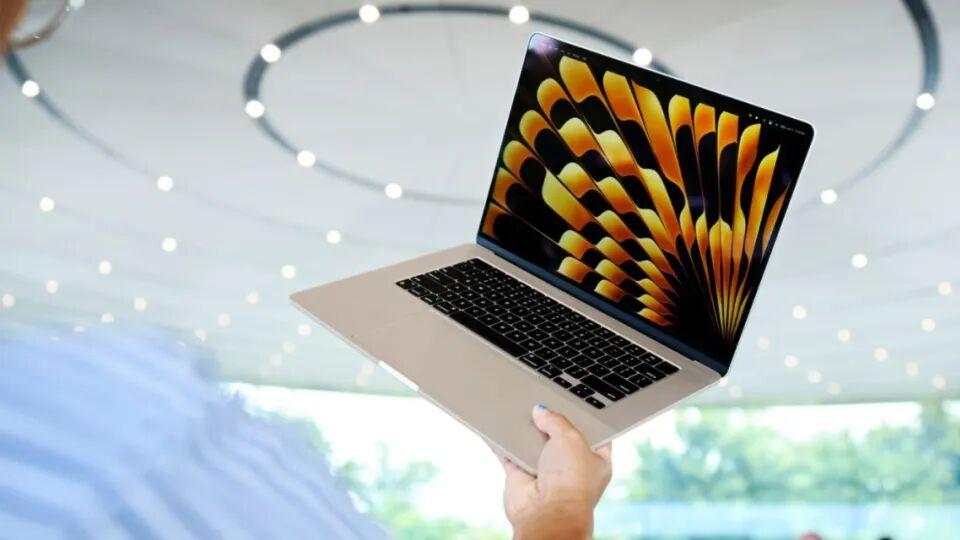 苹果 mini 终于来了，芯片屏幕全升级！