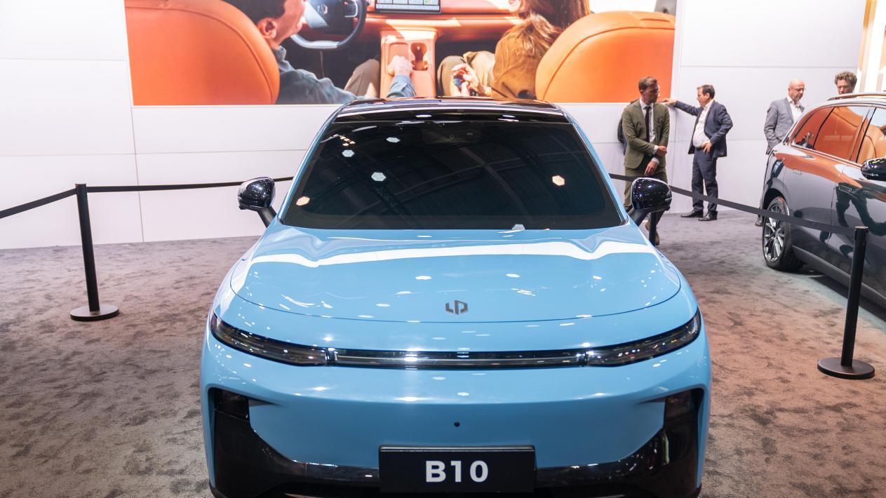 10万级别SUV新标杆！高阶智驾+8650芯片，零跑B10能火吗？@序号-312