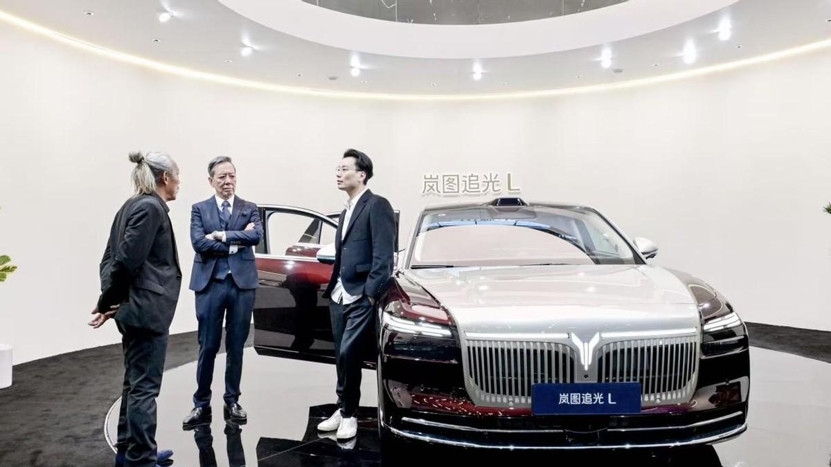 TVB老戏骨集体打卡岚图，广州车展最“港风”展台！