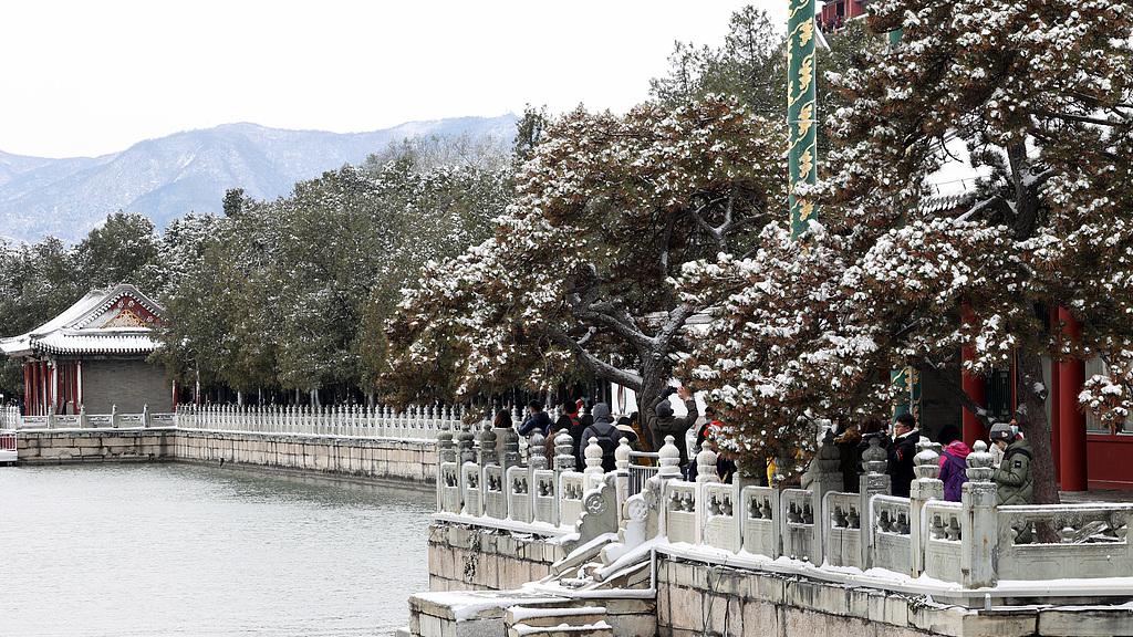 2025乙巳蛇年每日通盛及各生肖运势12月3日