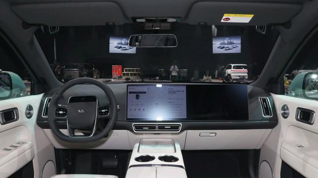 24.98万元起售，综合续航1100km+，2025款理想L6上海车展发布