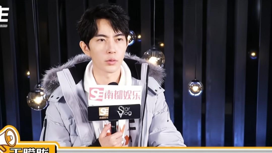 让人“群嘲”的娱乐圈，那个叫于朦胧的阳光男孩，他的故事比剧本更离奇