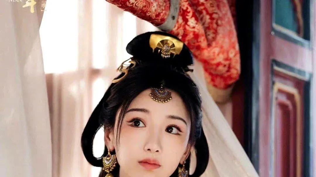 同样是饰演公主，把毛晓彤和毛晓慧放在一起看，差别就出来了
