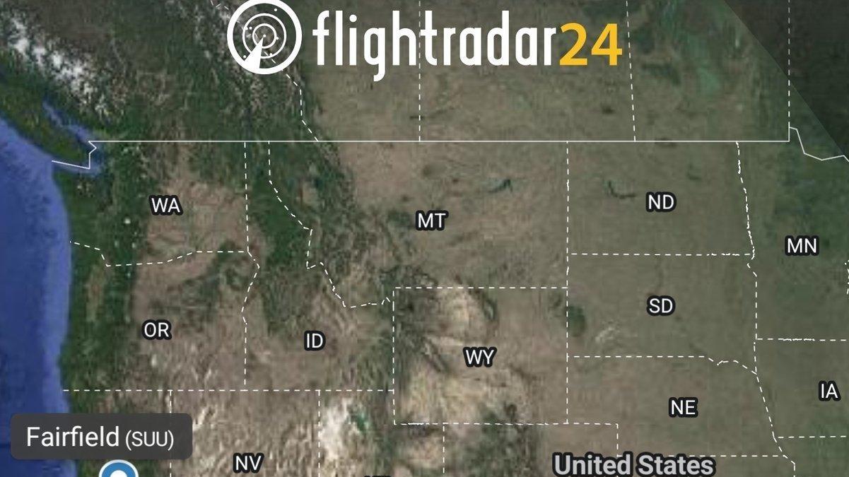 美军狂甩100架飞机压委国边，中国超大油轮硬闯封锁带，下一秒真打起来？