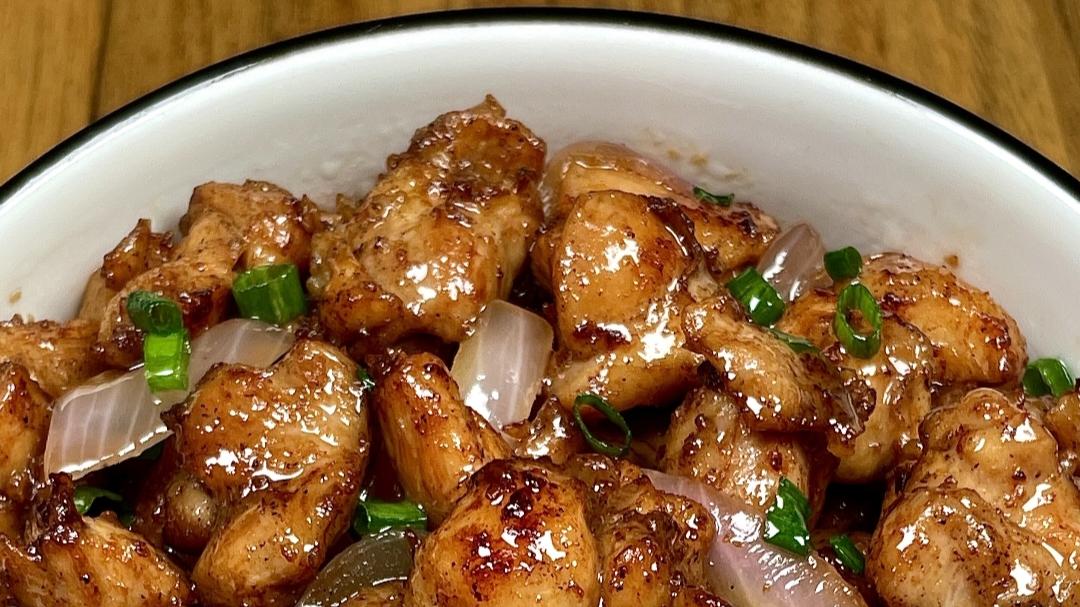 洋葱炒鸡腿肉