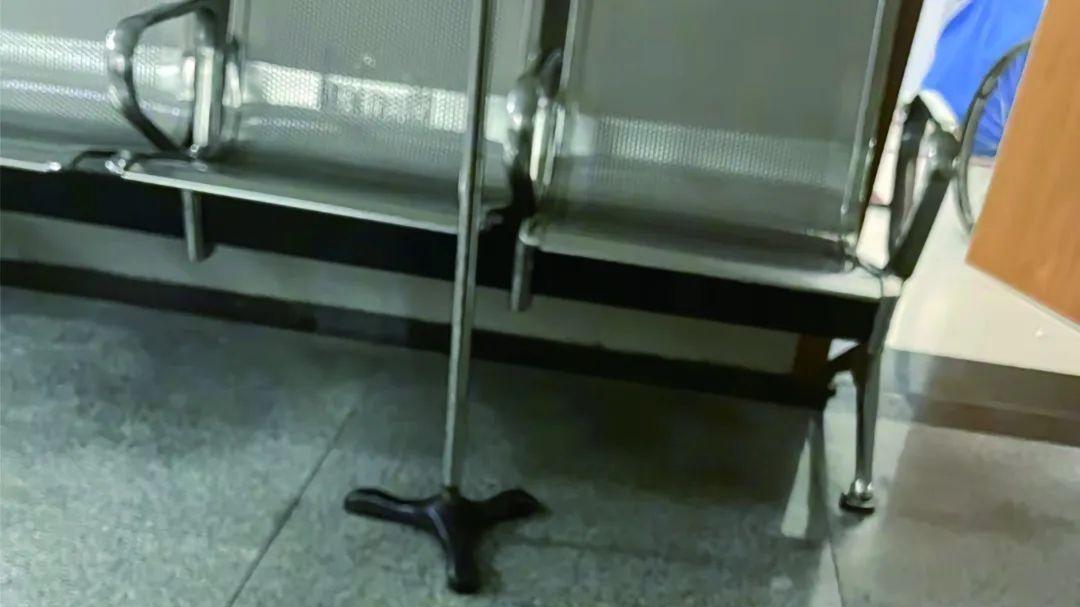 安徽34岁女子，拔错牙，跳楼轻生