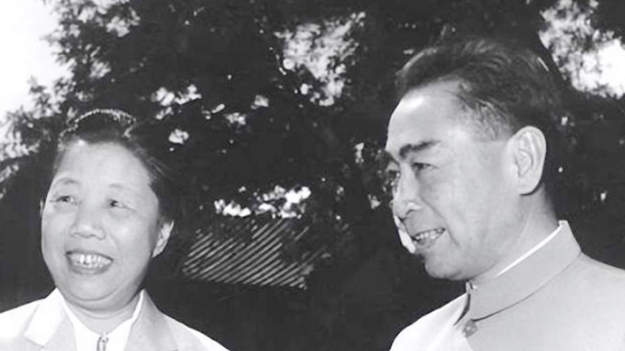 1953年，一位来访者自称是周总理“妻子”，背后故事是什么？