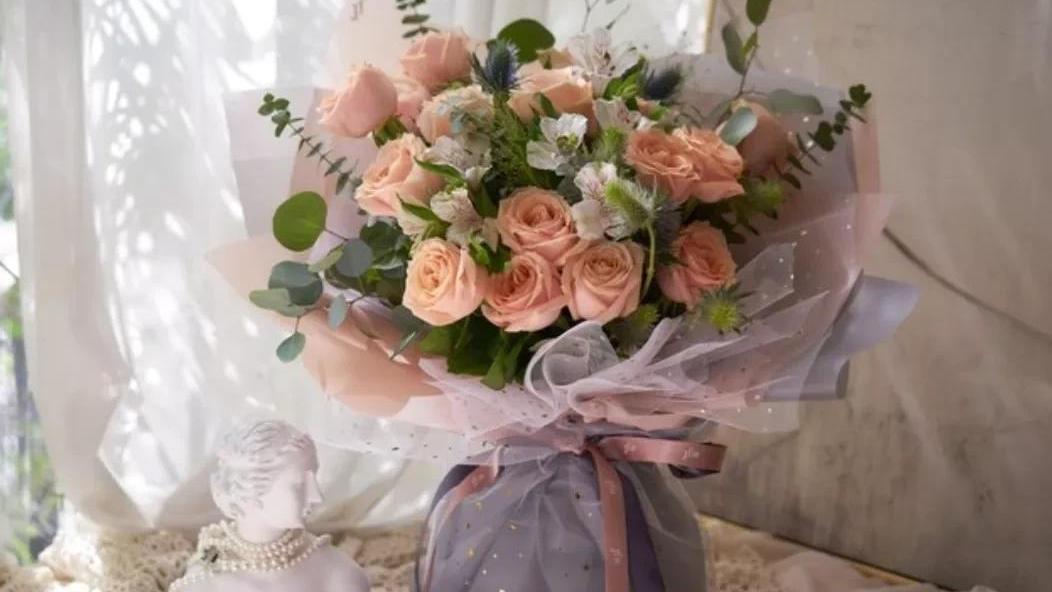 63岁老人用退休金为失业三年的儿媳妇交社保