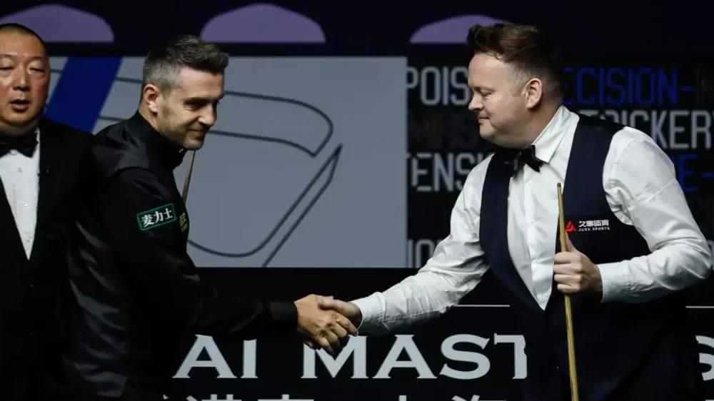 展望2025斯诺克英锦赛半决赛对决，塞尔比称墨菲为"本赛季状态最佳球员"