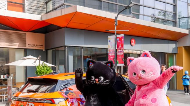 当领克06痛车遇上淘宝双11宝贝大联欢，直接引爆现场氛围