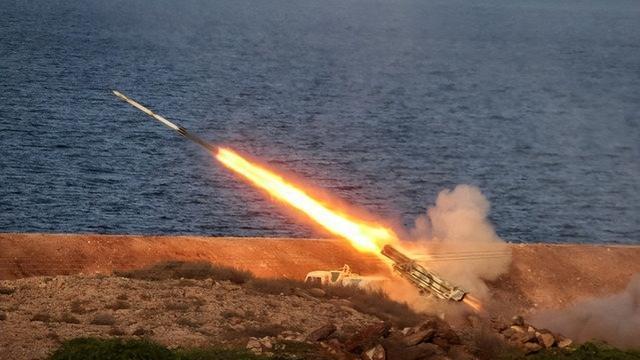 双簧戏？美军乌代德基地遭导弹袭击，外媒：伊朗事先通知卡塔尔