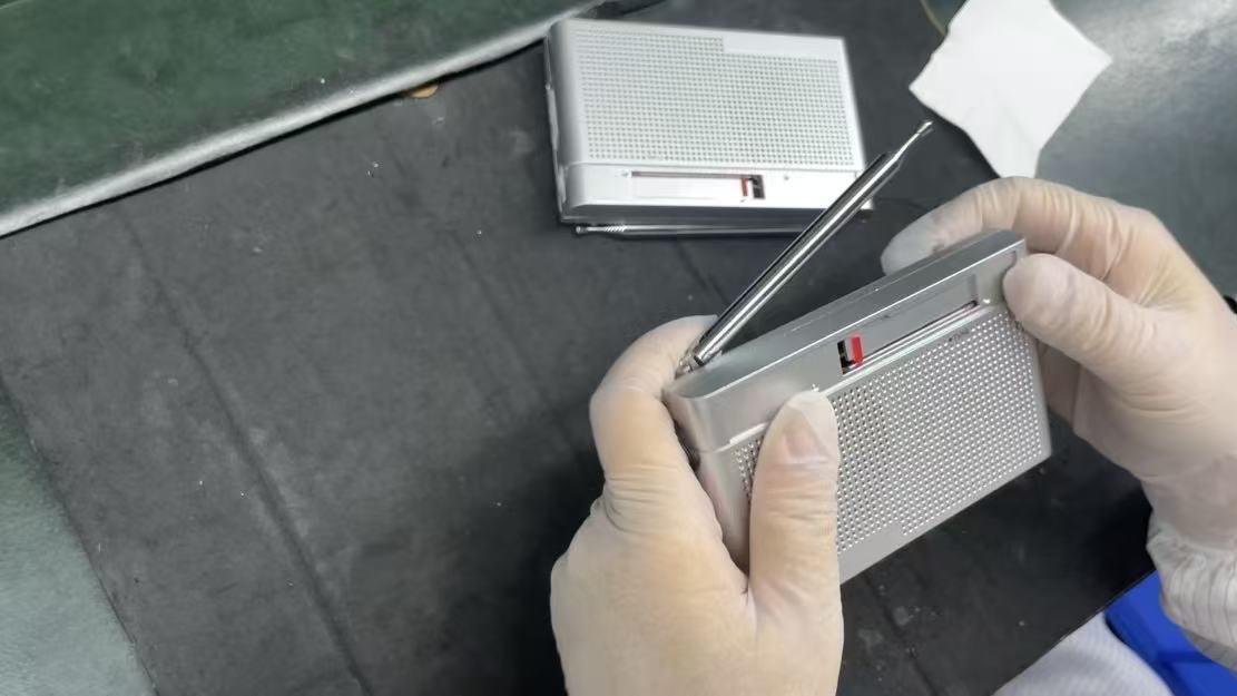 传统与智能的博弈：智能化能否拯救收音机行业？