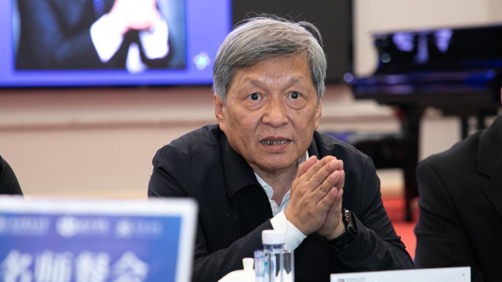 文科消亡论破产！福耀校长王树国揭秘：AI时代人文社科正在酝酿超级反弹