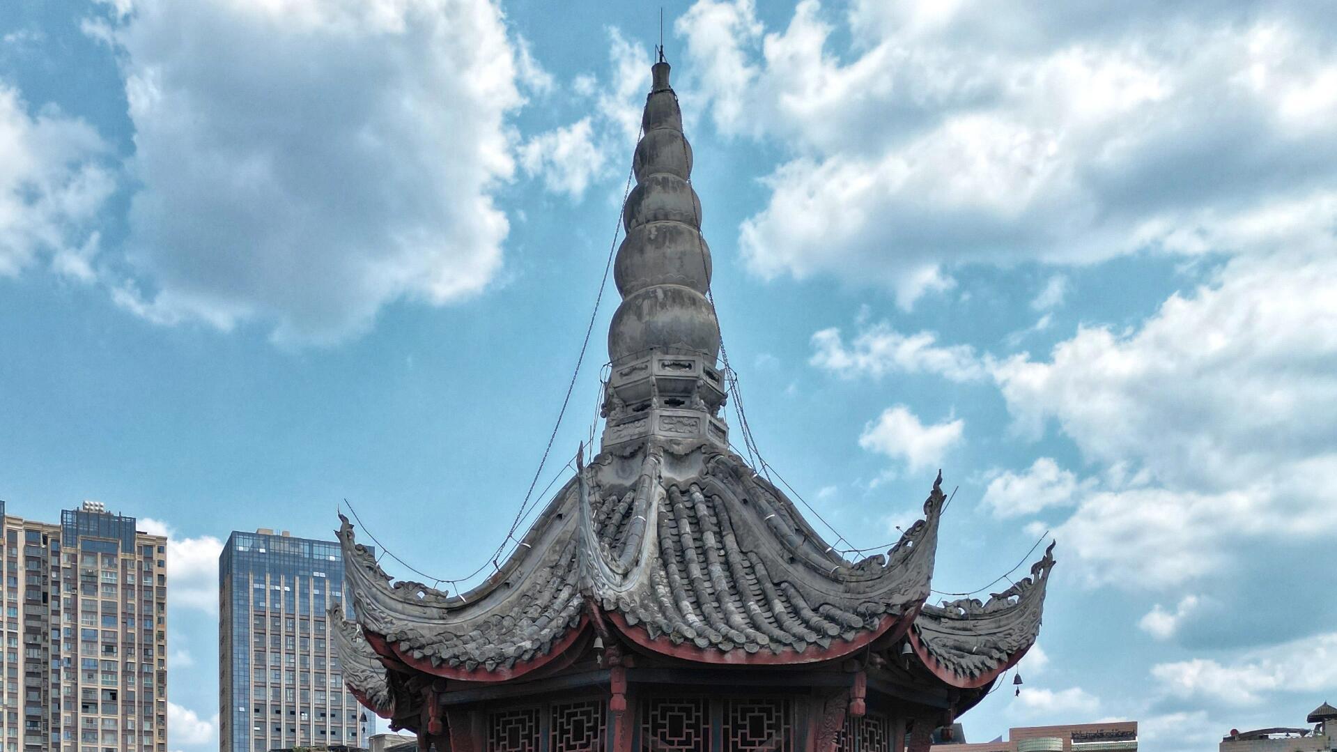 木塔倾斜似麦芽糖，3.7度藏巧思，比应县塔还绝？