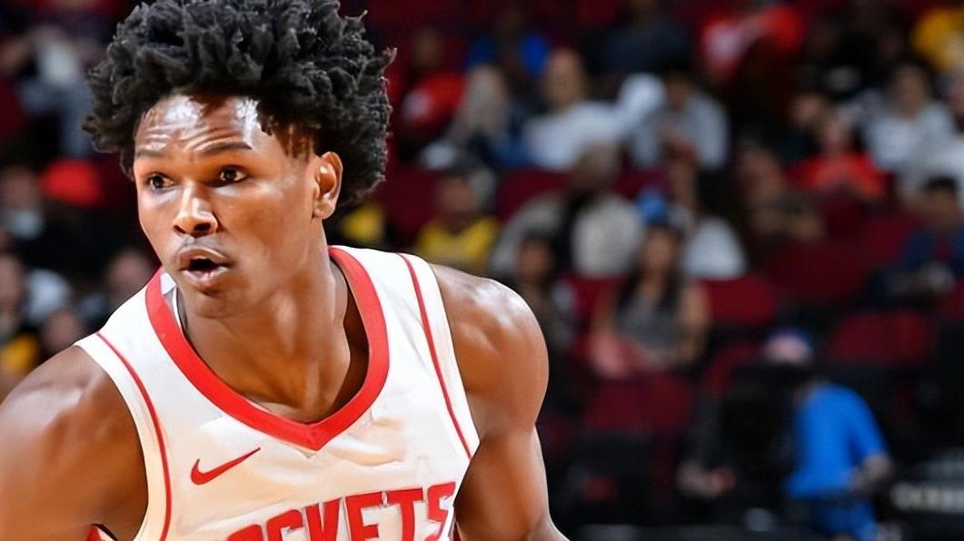 被逆转！火箭93-104勇士，谁是最大罪人？赛场表现难说谎！