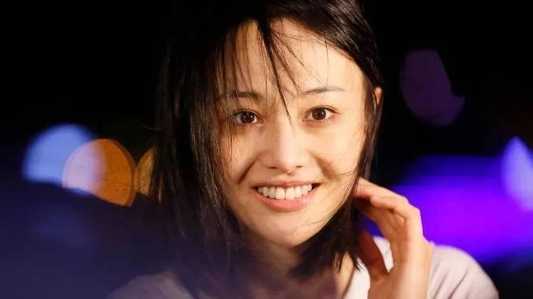 郑爽事件：从顶流明星到负债累累，我们看到了什么？