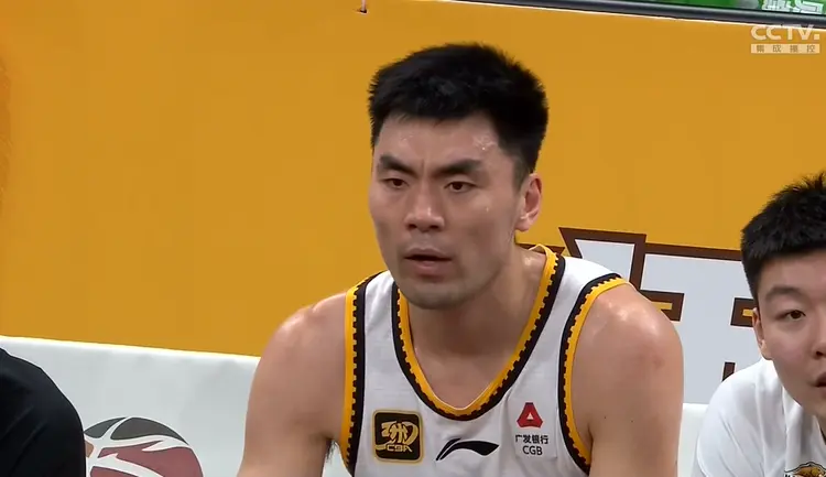 2场合计输45分！杨鸣遭遇困局，想要破解有点难，回到主场拼了吧