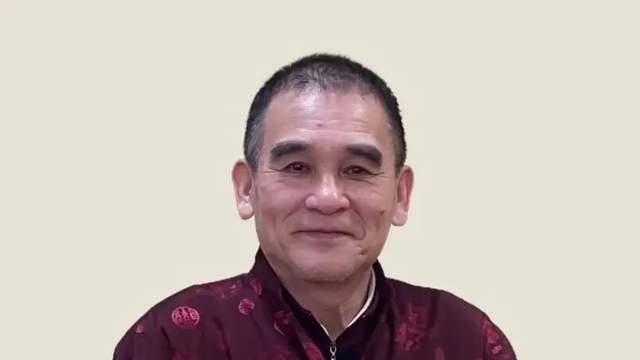 李广老师画速写｜酷爱诗书画梦寻唯努力；适闲涂鸦瘾好学以为福。