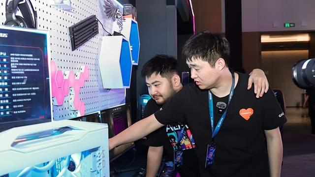 技嘉 2025 发布会：以技术匠心重构硬件生态，AI 时代的体验革命