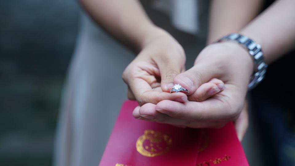 结婚补贴地图疯传！广东4万VS山西1500，你的户籍值多少钱？