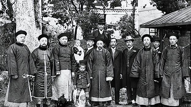 他是清朝首任驻外公使，清醒看世界第一人，却被人骂作汉奸