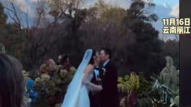 霍启仁雪山婚礼花费超2000万 霍震霆朱玲玲同框见证