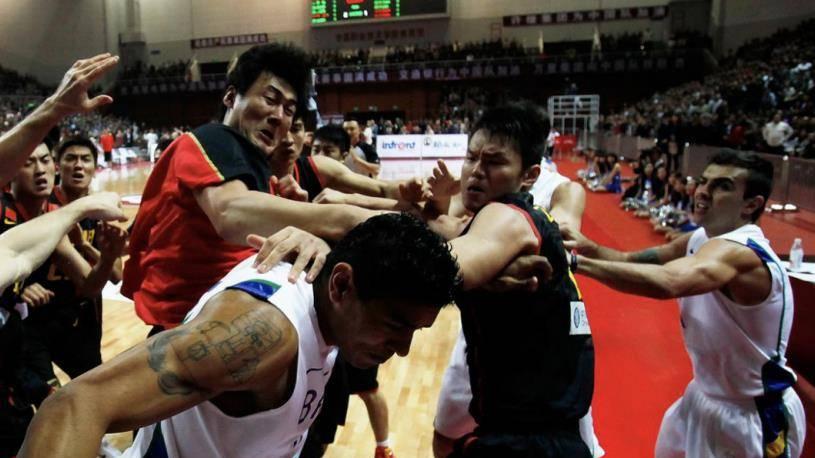 朱芳雨当年打错人了？杨瀚森近期打最好一场，仍被临时主帅冷暴力