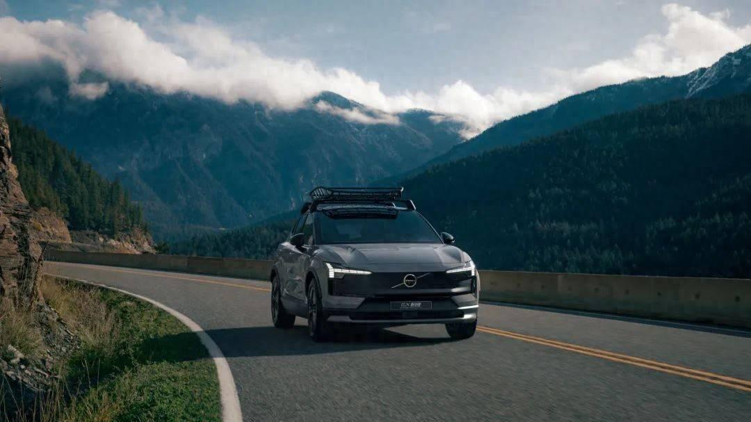 23.38万 个性纯电SUV新选择沃尔沃EX30 Cross Country上市