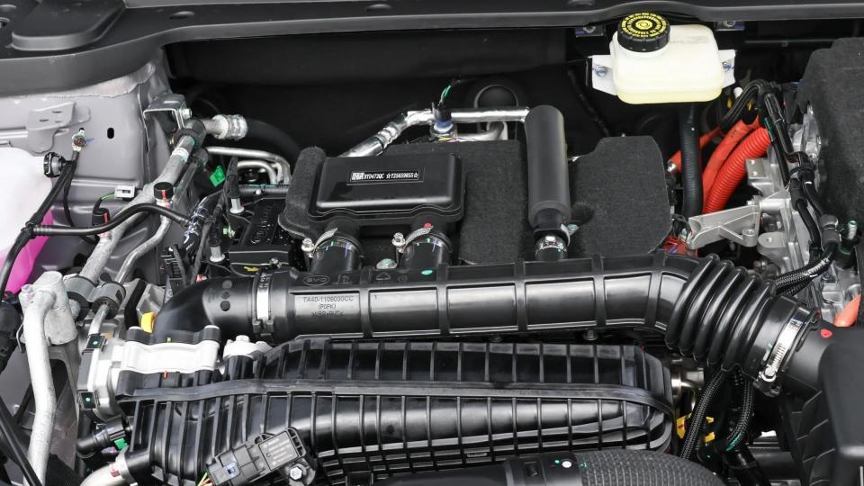 油耗低至2.79L！2026款秦L DM-i上市，限时9.28万起，值得买吗？