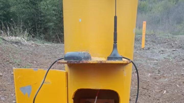 测试桩现场手动测试与远程自动采集的操作流程有何差异？